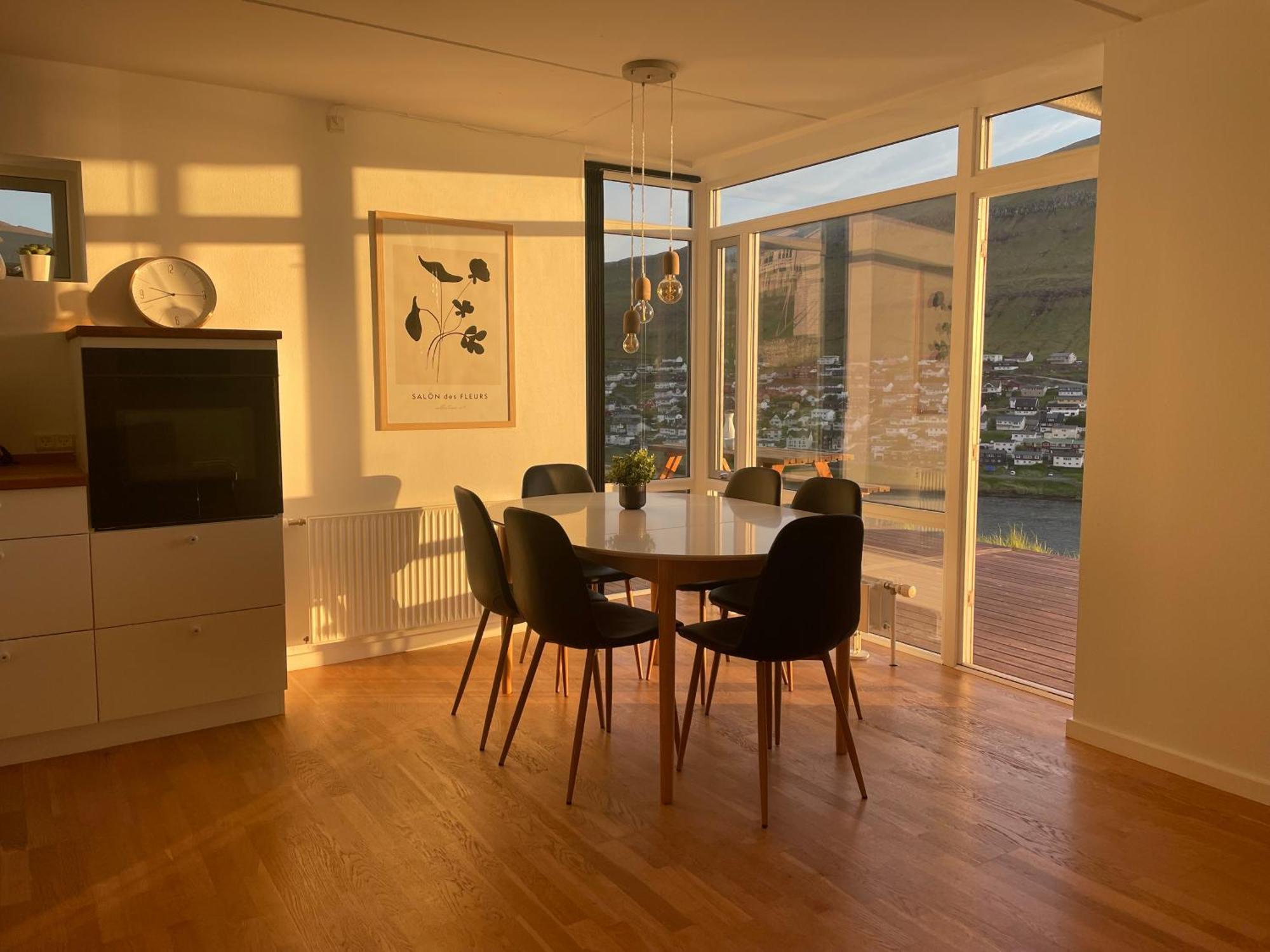 Unique Sea & Landscape View And Spacious Apartment Klaksvík 외부 사진