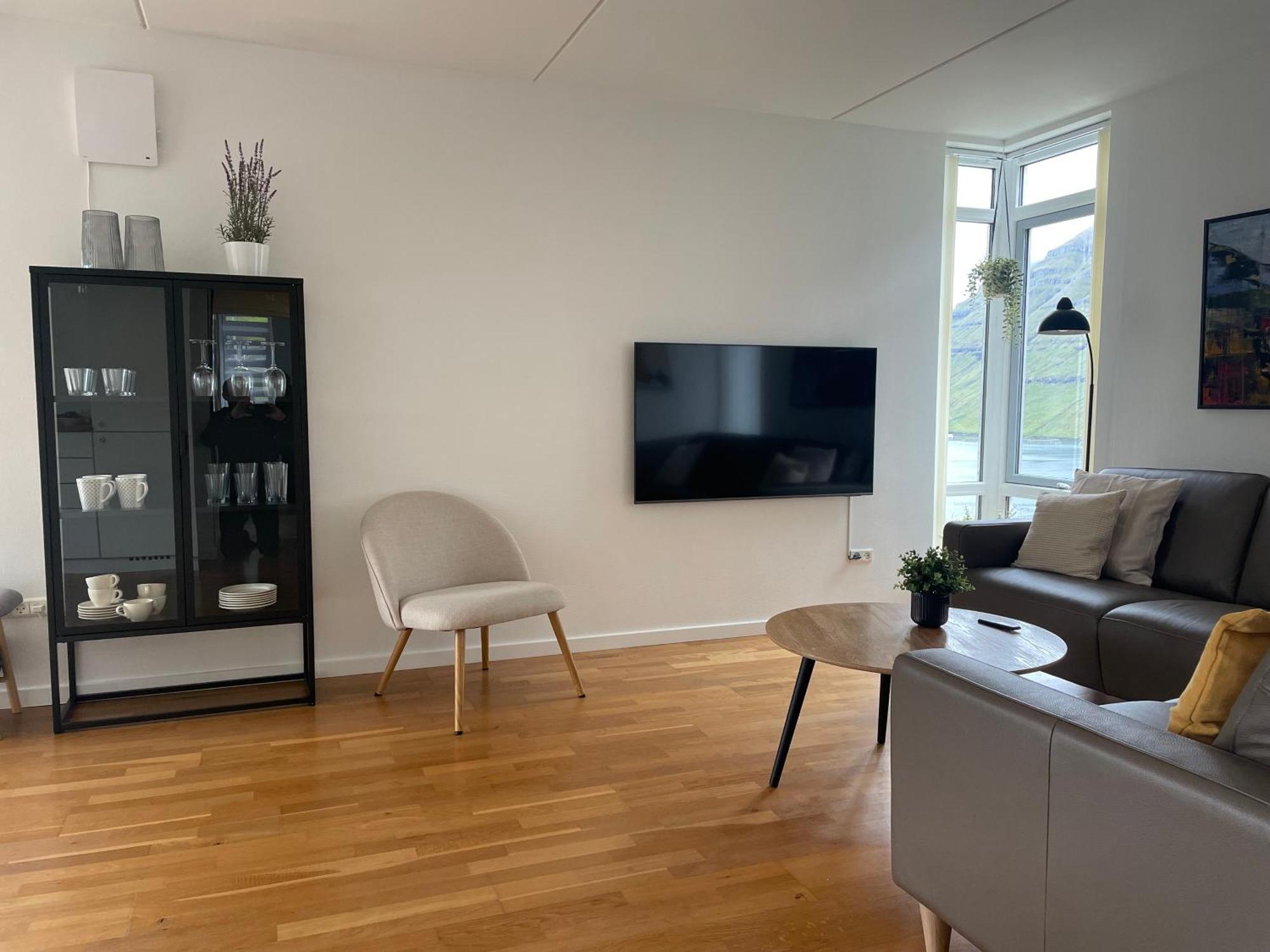 Unique Sea & Landscape View And Spacious Apartment Klaksvík 외부 사진